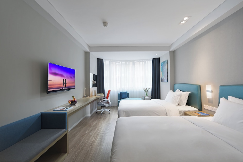 Standard, Twin Beds, Extra Floor Space