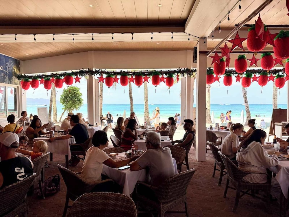 Calypso Beach Dive Resort 62/76