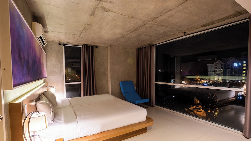 B2 Sea View Pattaya Boutique Budget Hotel 20/40