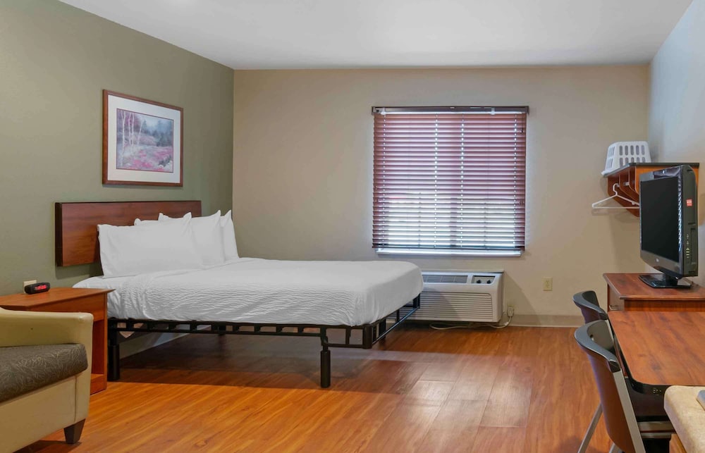 Extended Stay America Select Suites - Kansas City - South - I-49 12/42