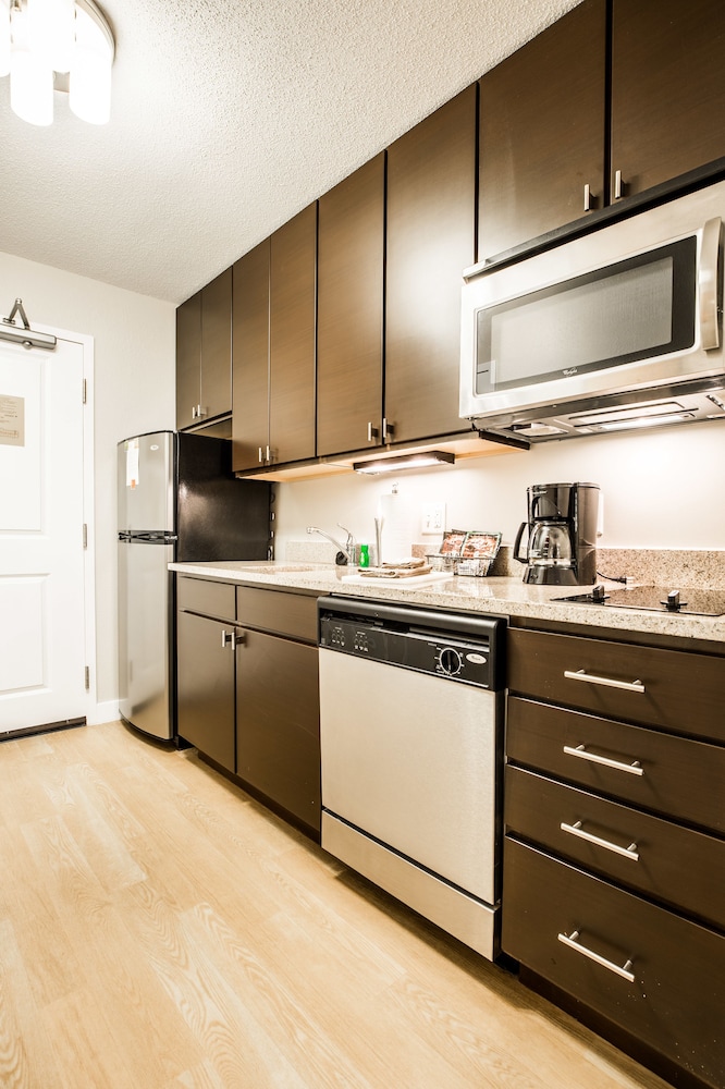 TownePlace Suites Laconia Gilford 9/33
