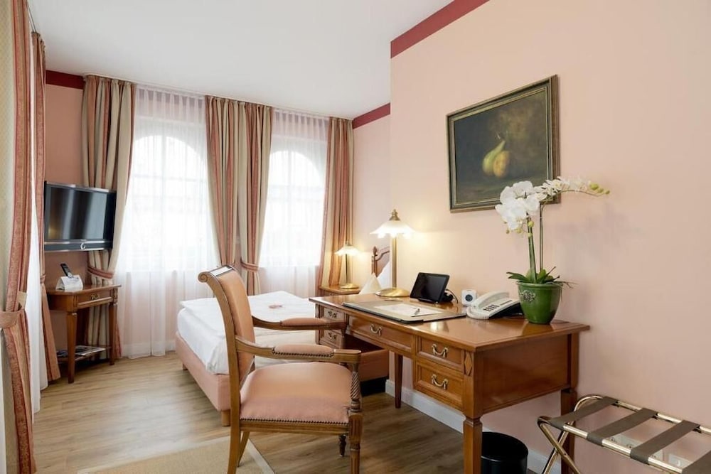 Hotel Villa Monte Vino 34/50
