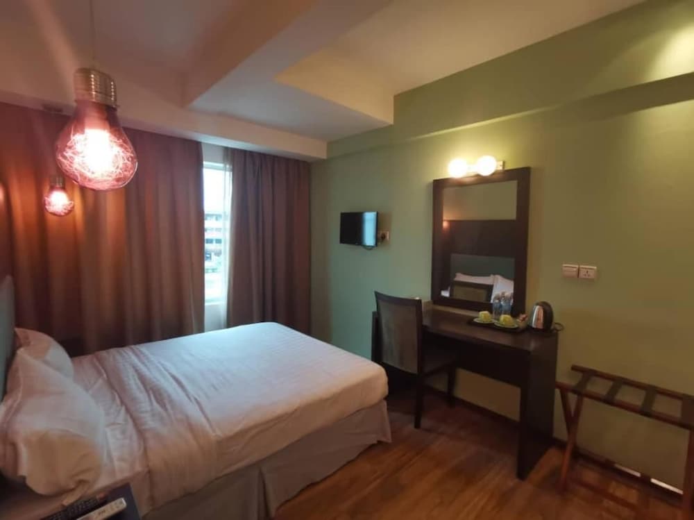 2 Inn 1 Boutique Hotel &amp; Spa 11/38