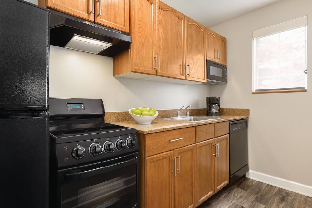 TownePlace Suites Denver West/Federal Center 8/42