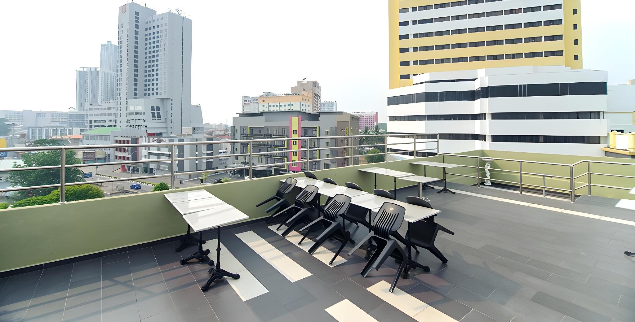 Lks Hotel 38/41
