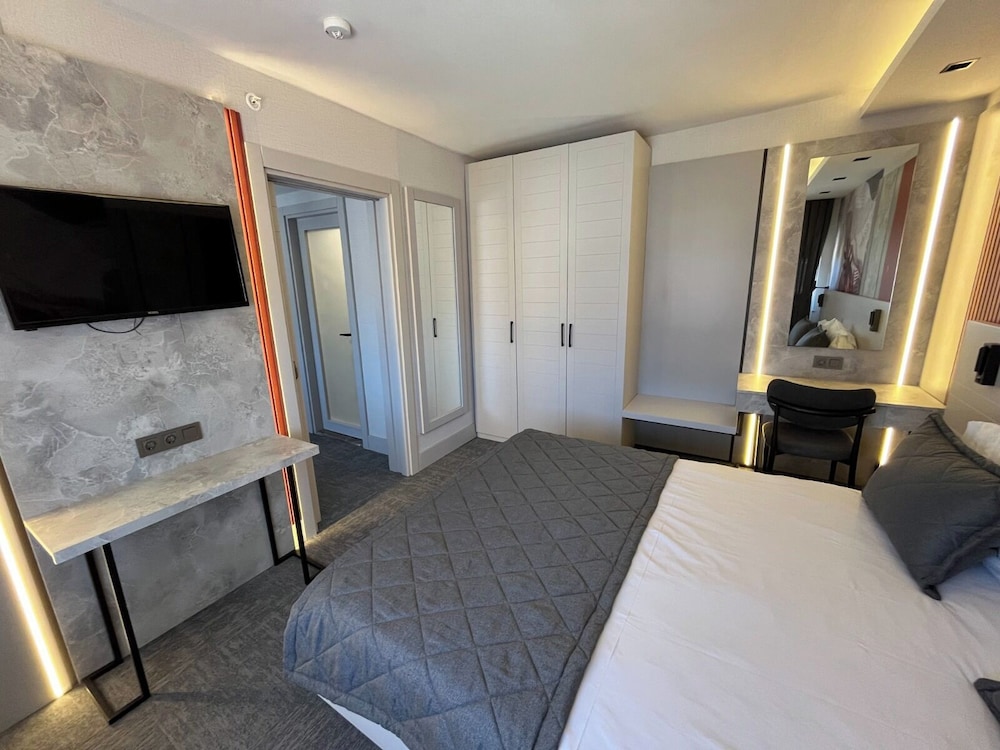 Starton Hotel 7/50