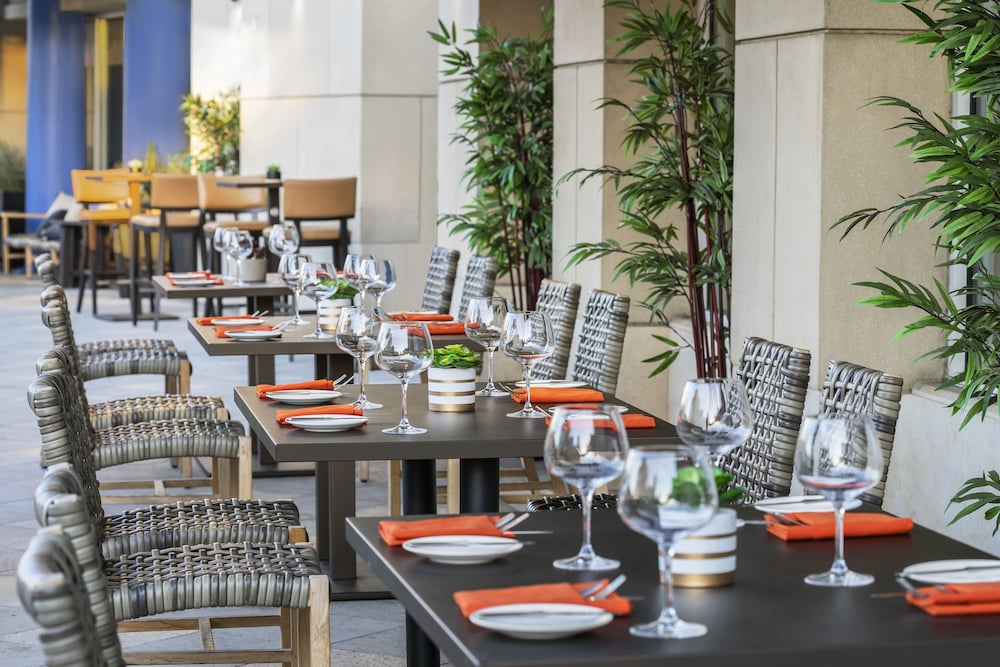 HYATT REGENCY VALENCIA 32/50