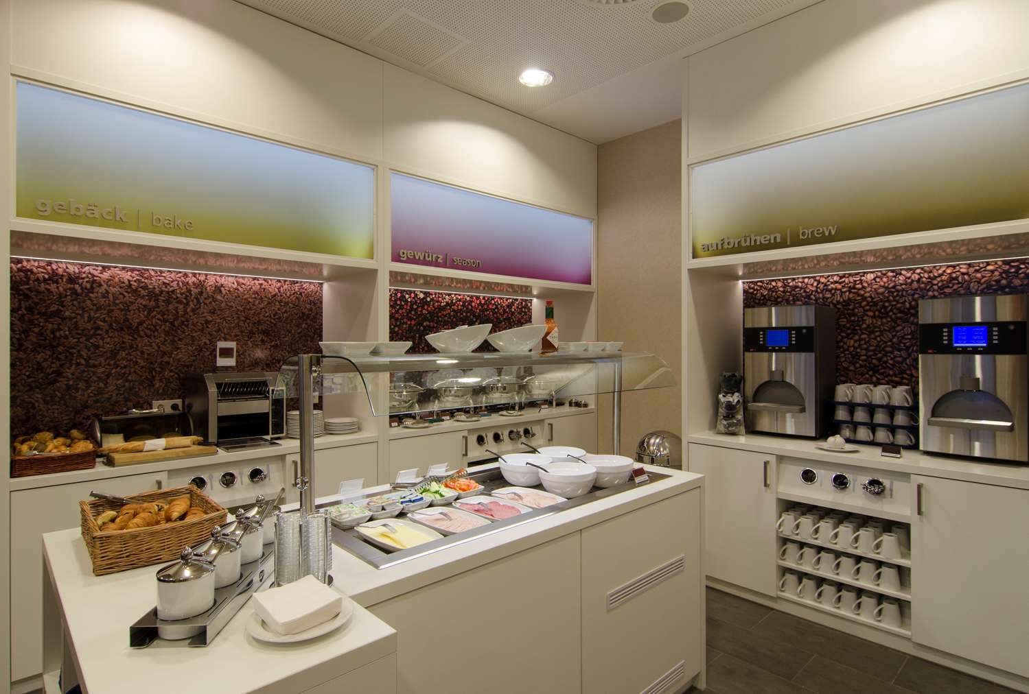 restaurant cafeteria