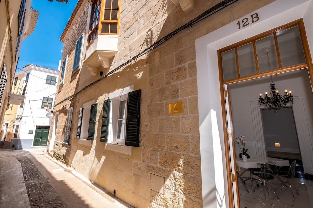 Divina Suites Boutique Hotel - Adults Only in CIUTADELLA