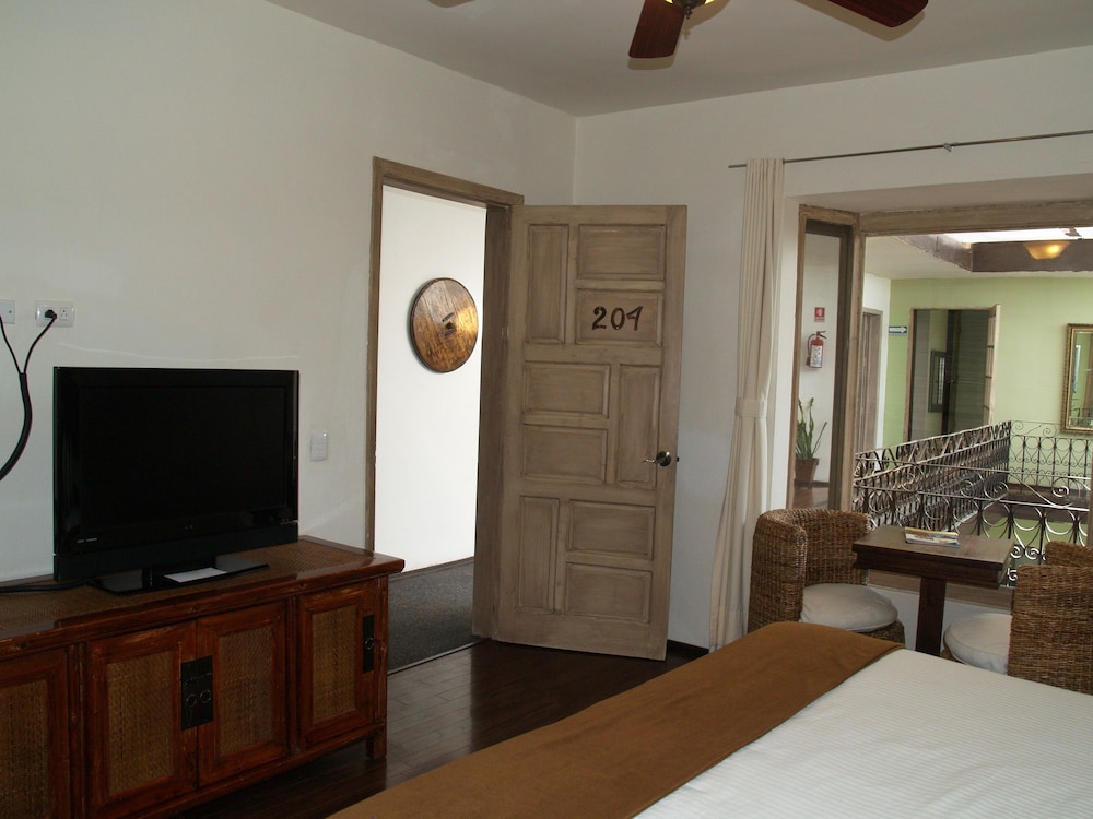 Hotel Del Portal San Miguel de Allende 40/50