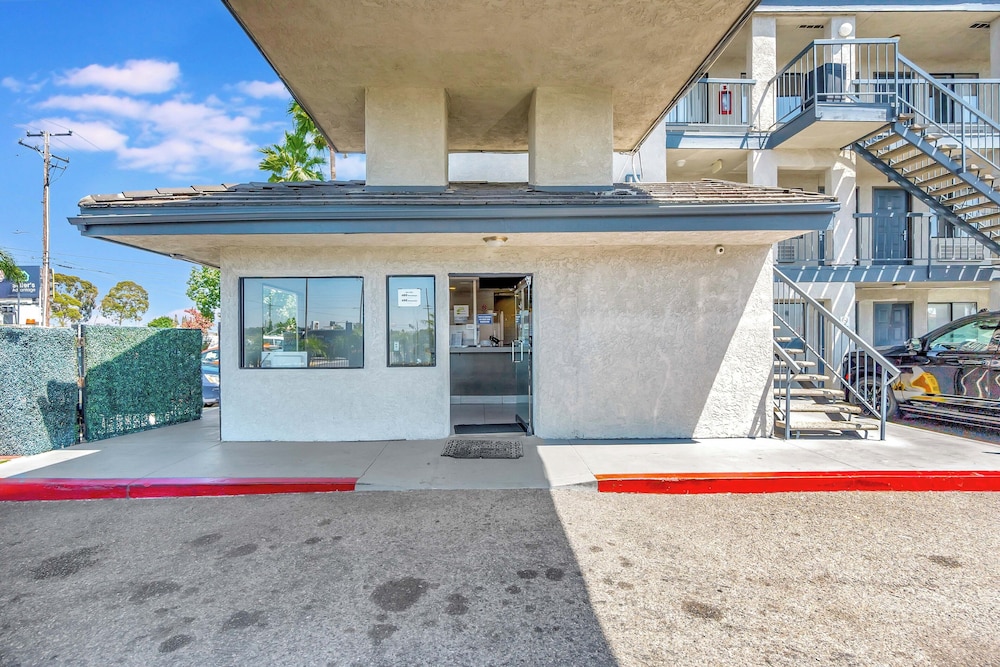 Morada Inn and Suites 50/55