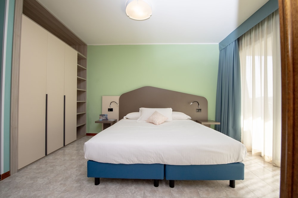 شقة بسرير كوين وسريرين منفصلين بإطلالة على الحديقة بغرفة نوم واحدة، Suites Marilia Apartments 2/6