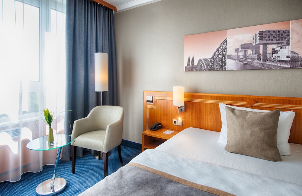 LEONARDO HOTEL KOLN BONN AIRPORT 16/57