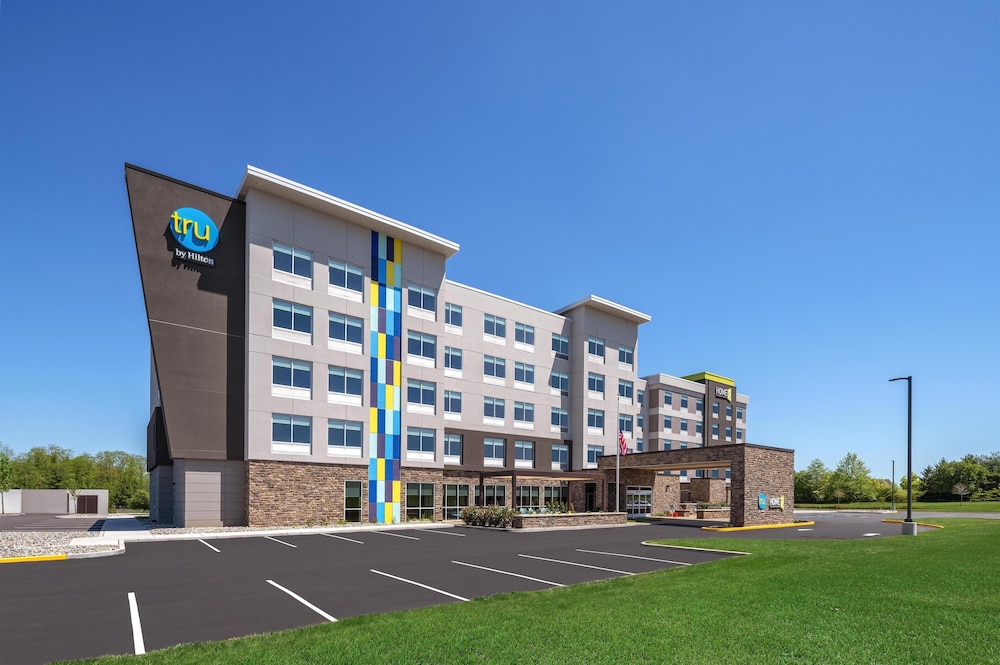 Tru by Hilton Burlington, NJ 45/48