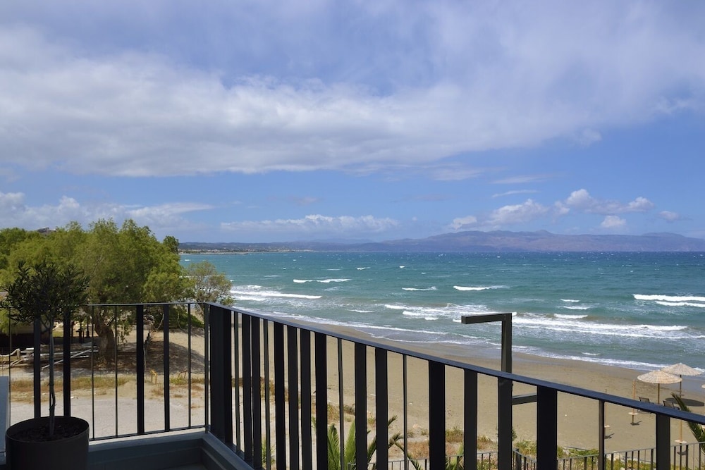 Elia Agia Marina Hotel photo3