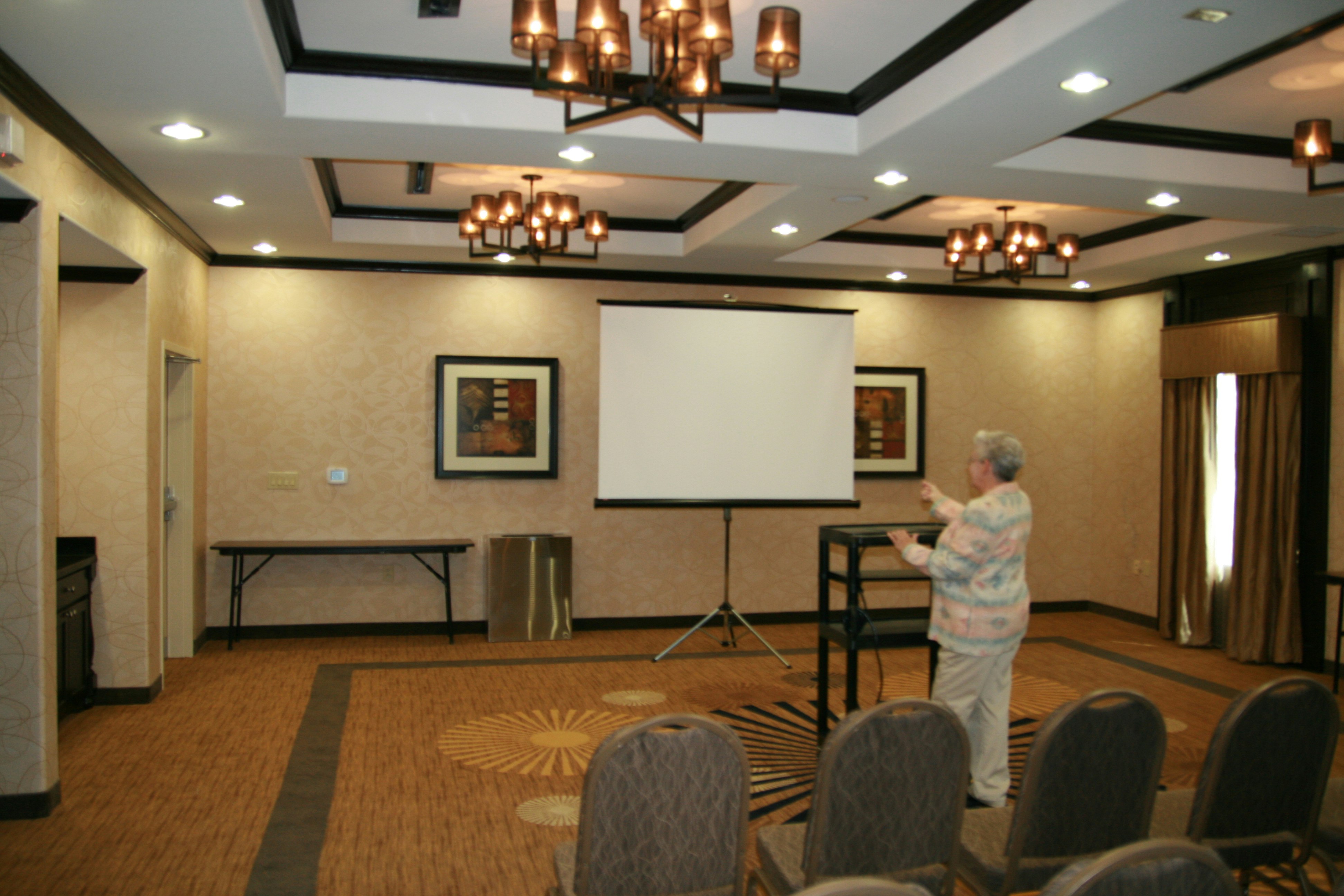 Hampton Inn and Suites Cleburne 75/78