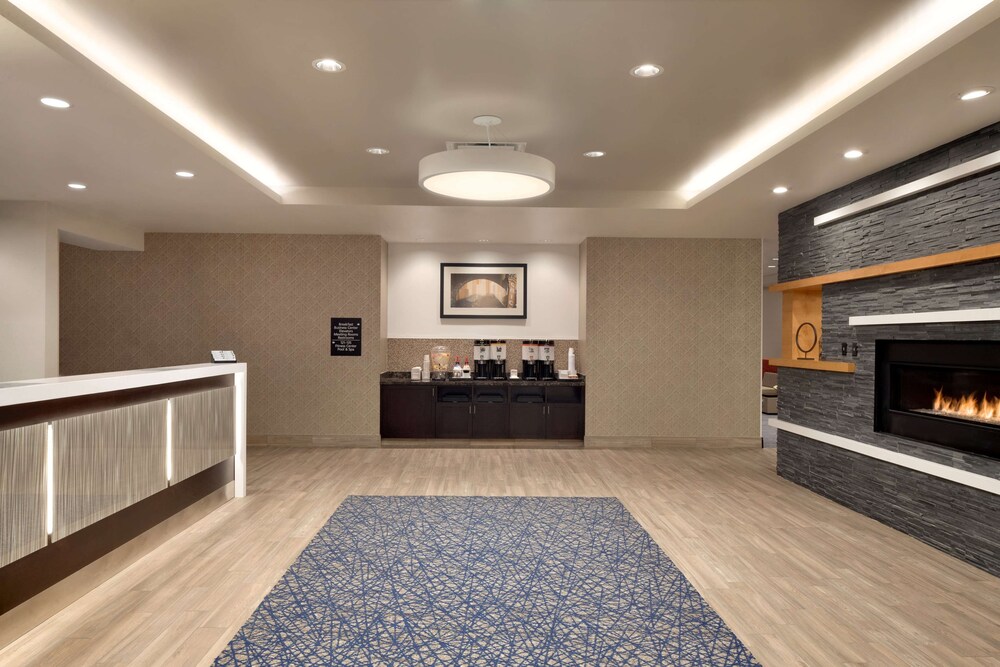 Hampton Inn Suites Rosemont Chicago O Hare 5/46
