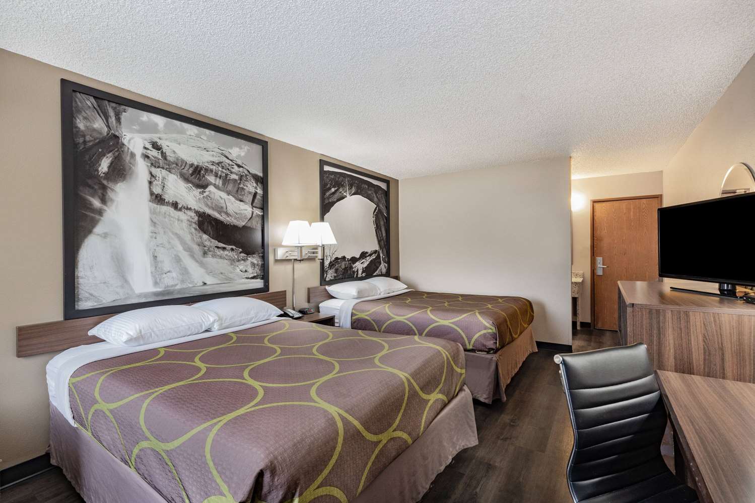 Super 8 by Wyndham Richfield UT 13/26