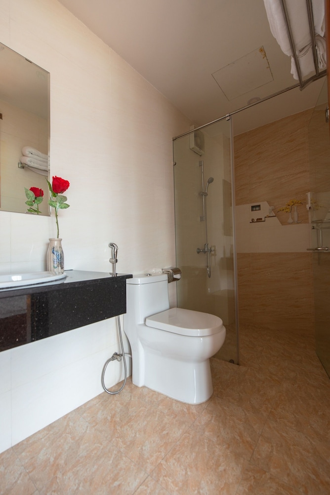 Canary Nha Trang Hotel 35/38