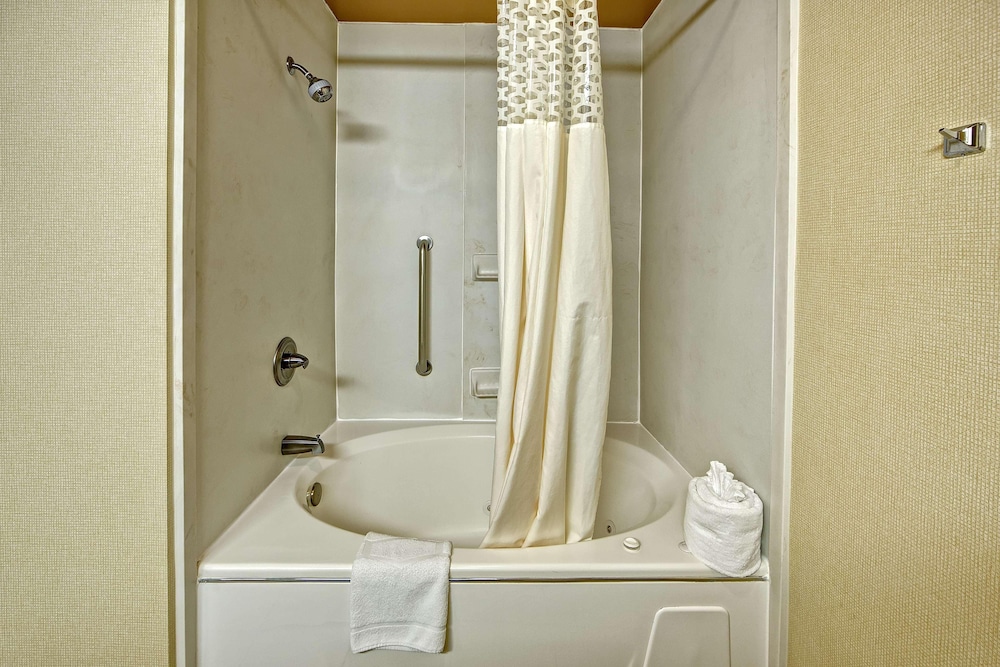 Hampton Inn Indianapolis SW Plainfield 8/44