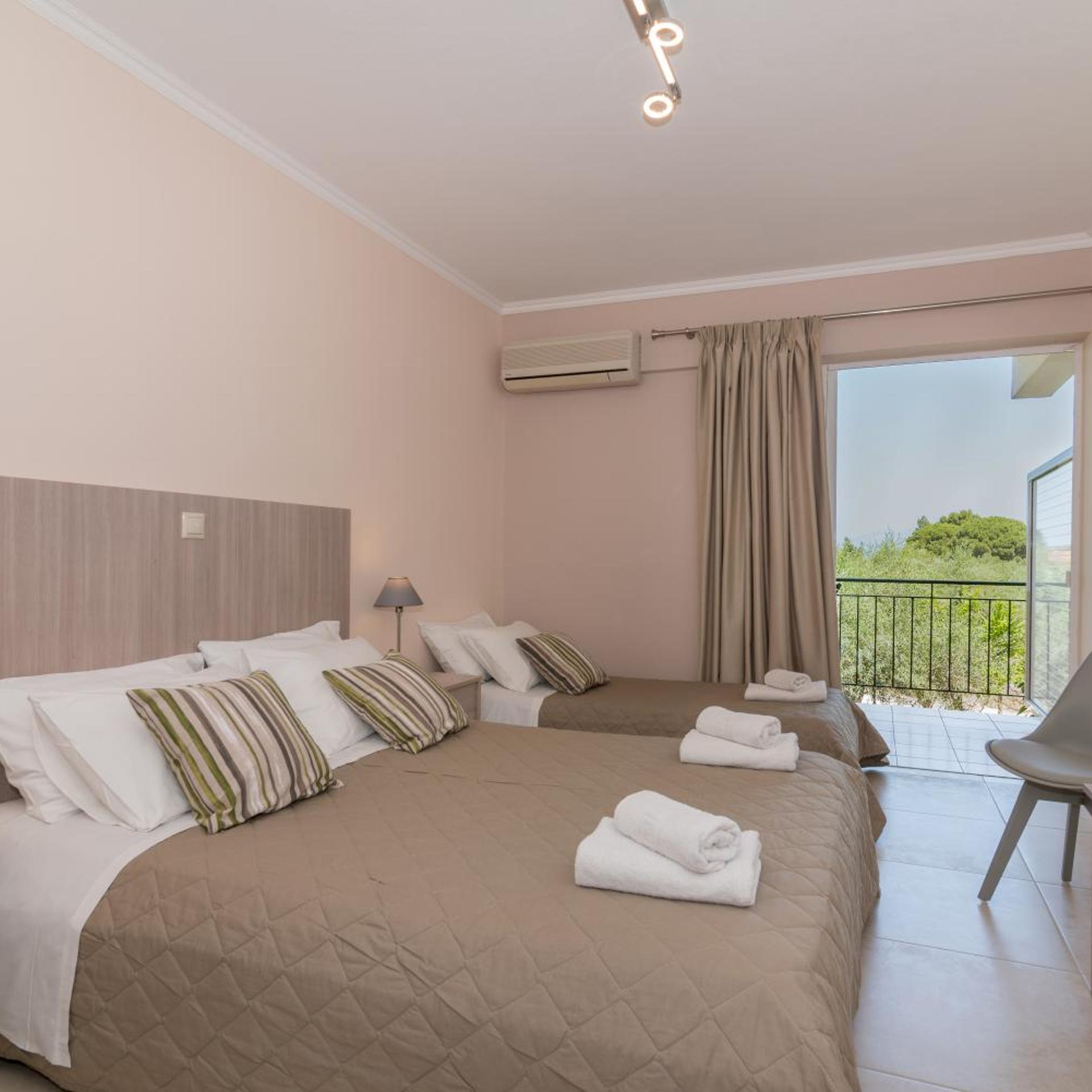 Triple Room