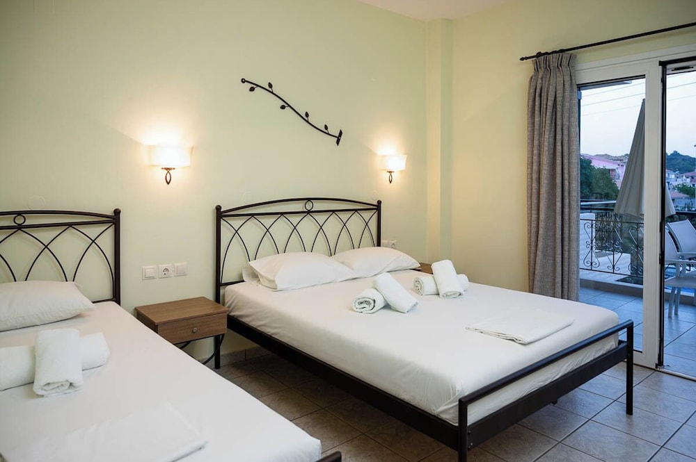 Konstantinos Hotel 25/55
