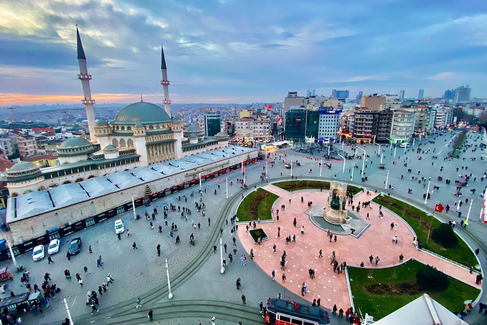 Grand Vatan Hotel 45/50