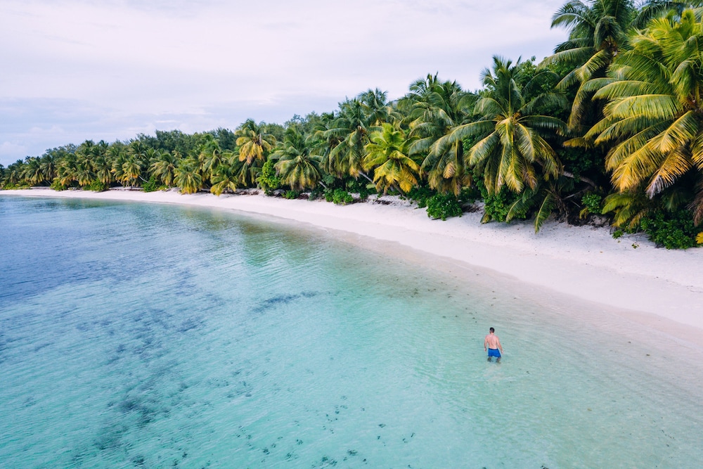 FOUR SEASONS RESORT SEYCHELLES AT DESROCHES ISLAND 23/58