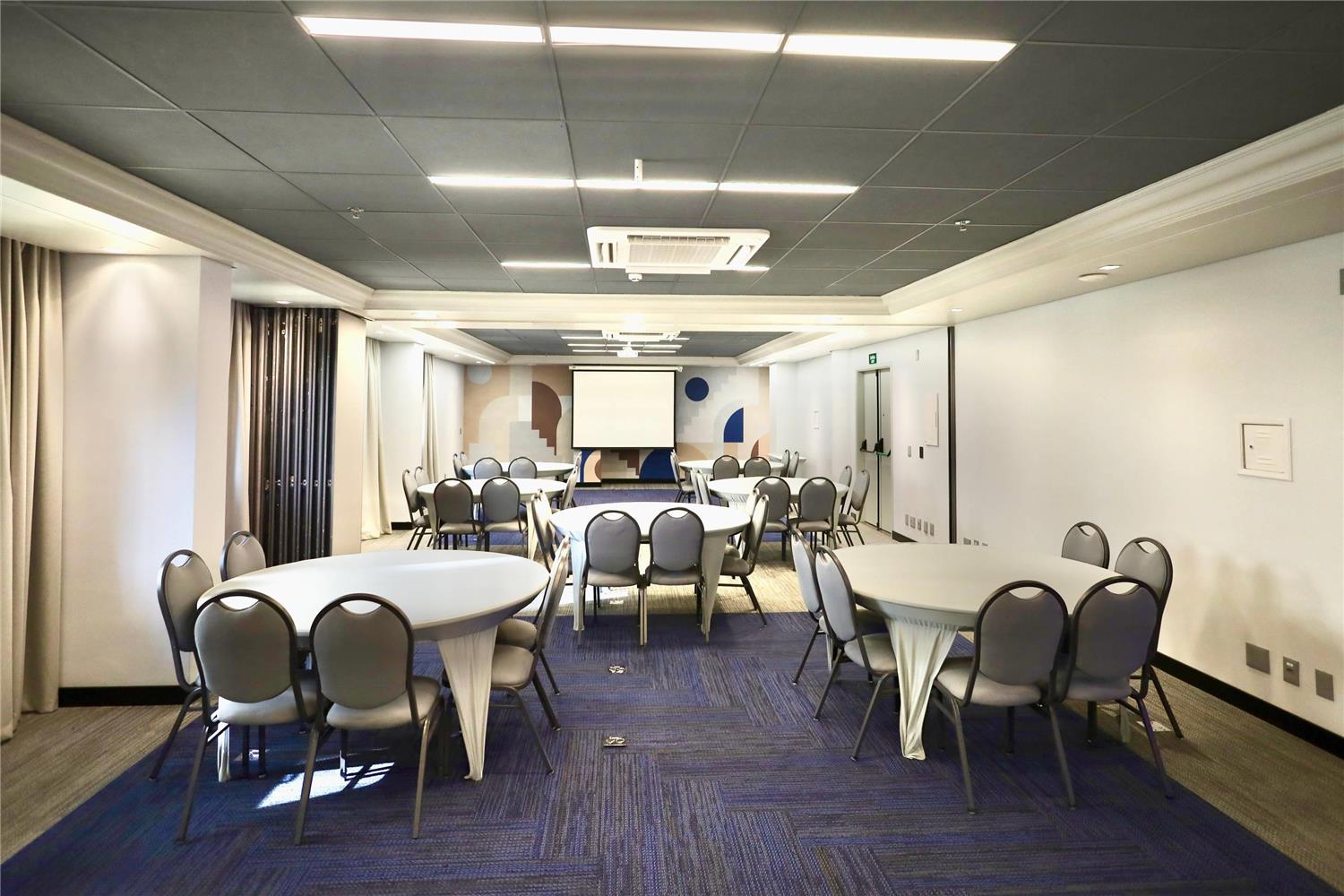 Clarion Hotel Faria Lima 24/25