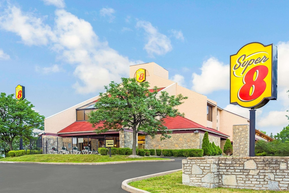 Super 8 By Wyndham Fort Mitchell Cincinnati Area 1/29