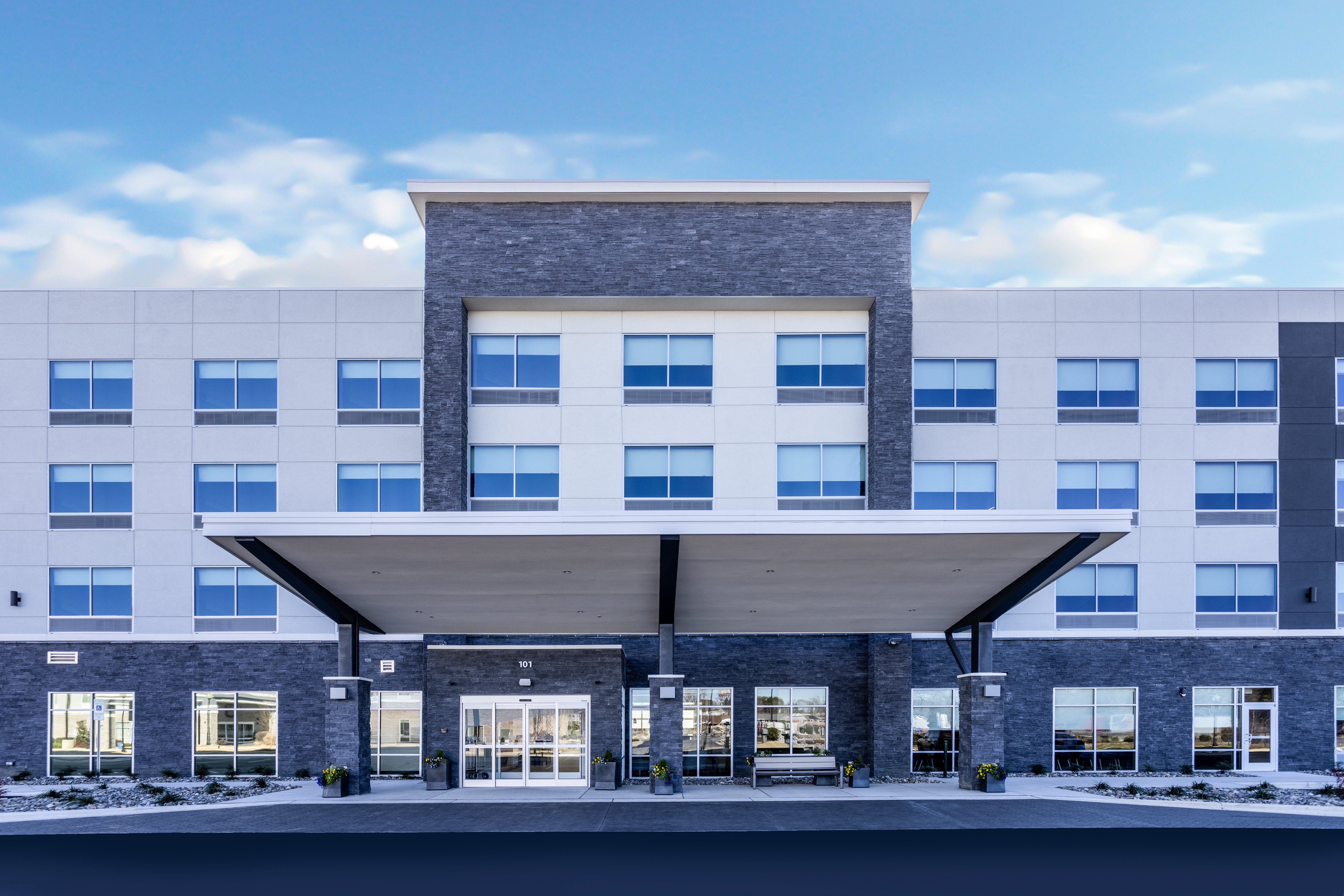 Holiday Inn Express & Suites Benson, an IHG Hotel 1/34