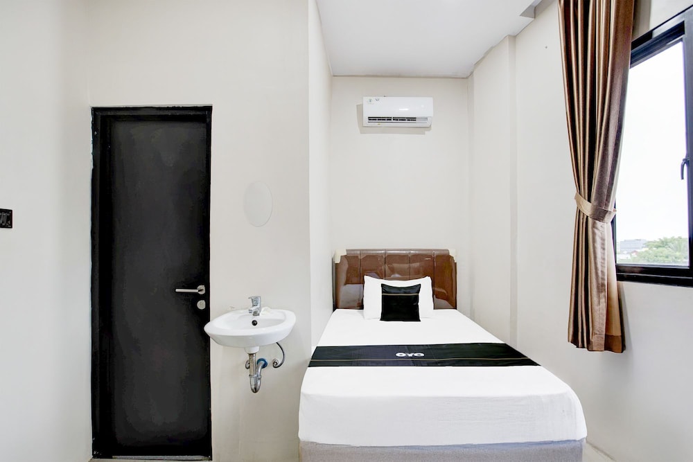Hotel O Balikpapan near Siloam Hospital formerly Syafla Guest House 25/45