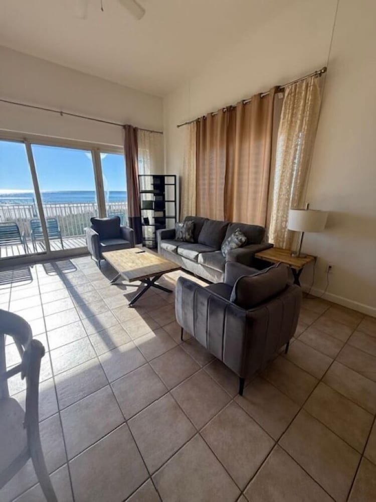 Shores of Panama Beach Resort 32/50