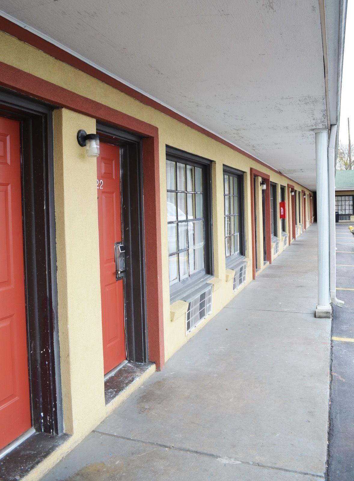 Budget inn 23/27