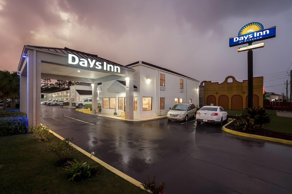 Days Inn By Wyndham Bainbridge 2/39