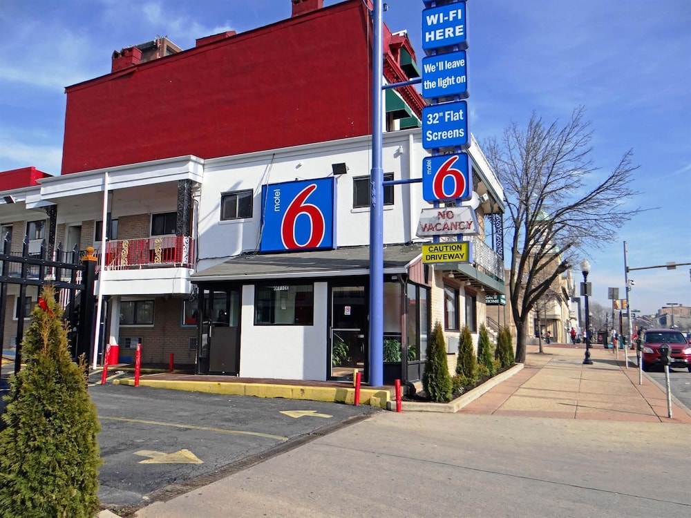 Motel6 Baltimore MD 38/44