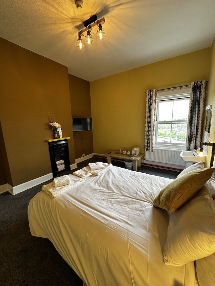 Station Hotel 14/56