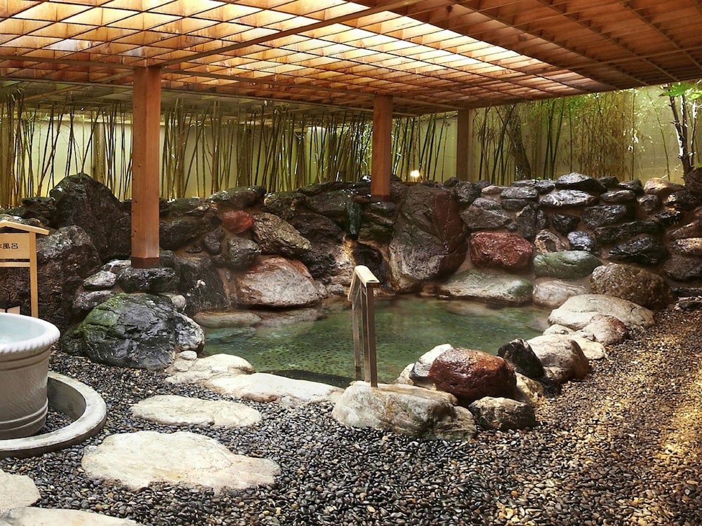Hanabishi Hotel 46/70