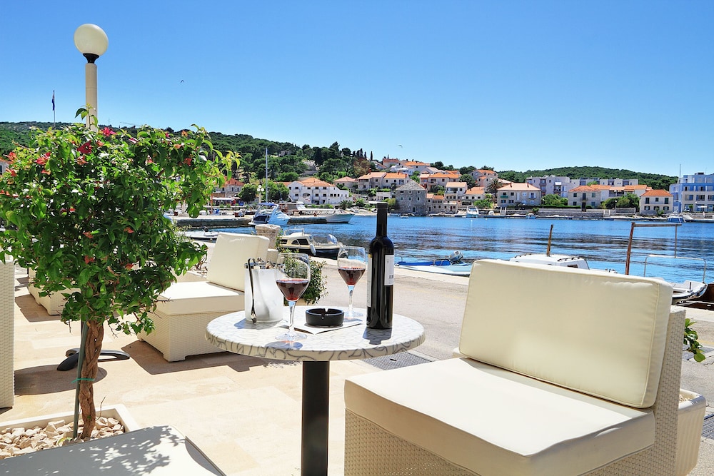 Hotel Vrilo - Adults Only 21/24
