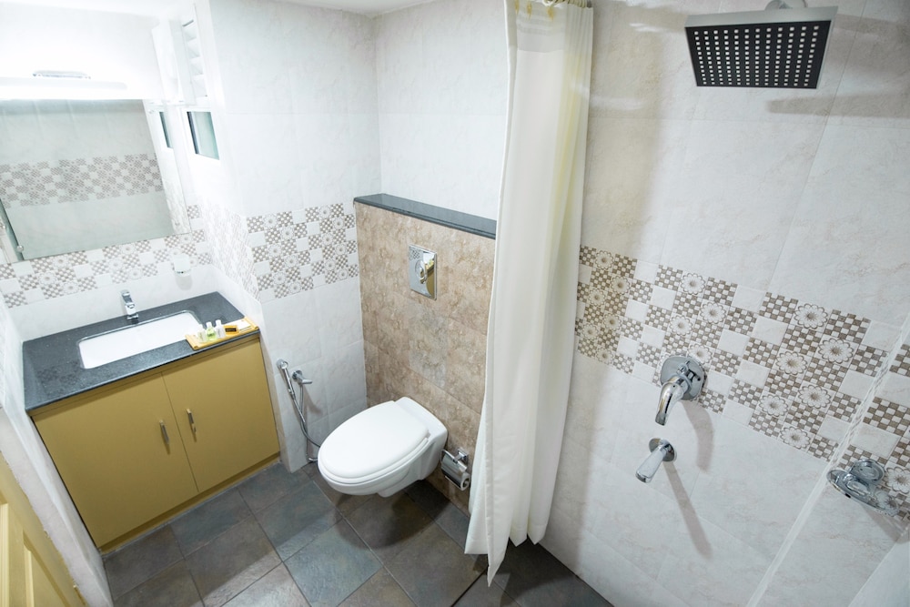 Sidra Pristine Hotel & Portico Halls 50/50