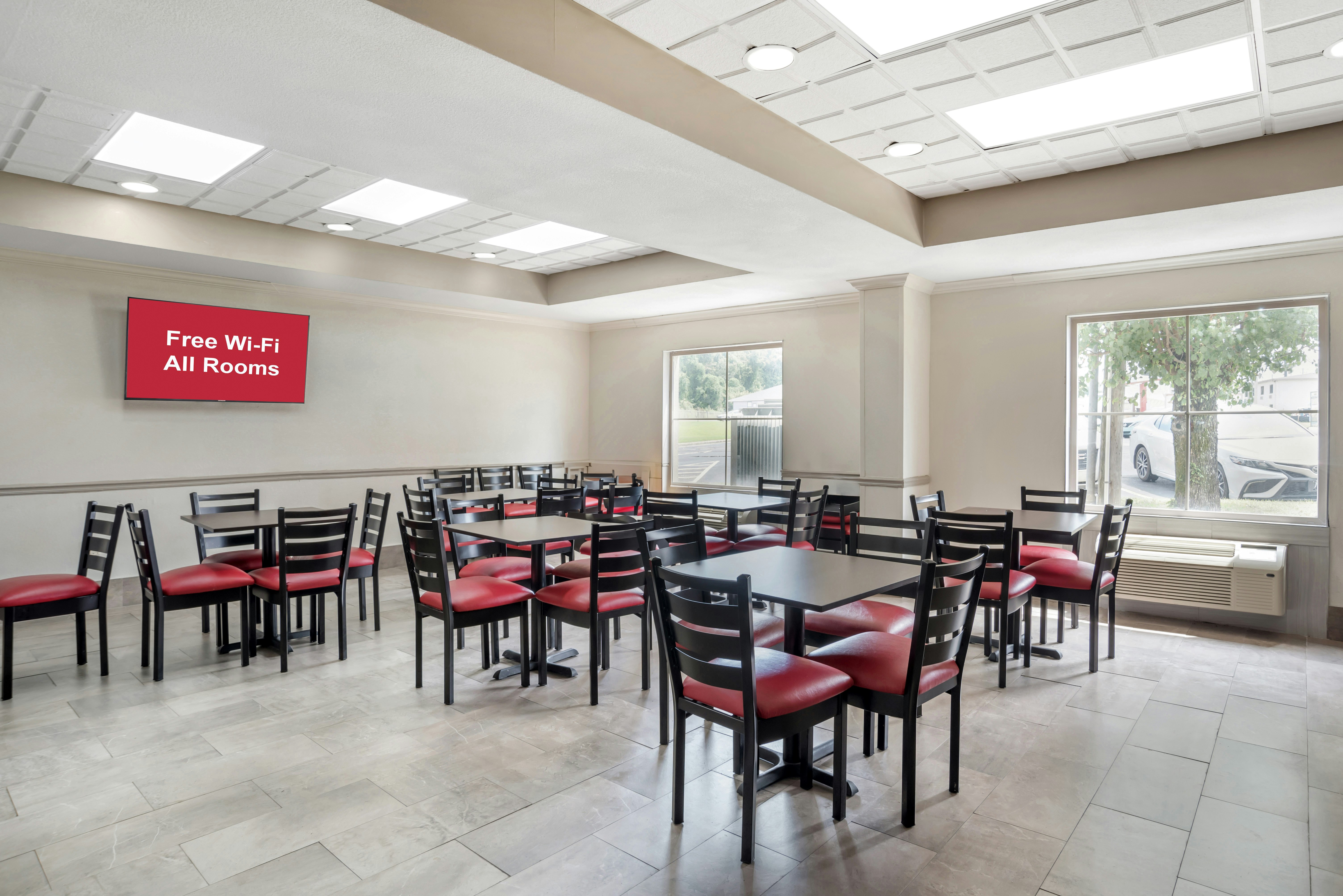 Red Roof Inn Suites Vicksburg 21/27