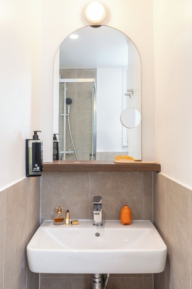 Ibis Styles Paris Jardin de la Villette 52/53
