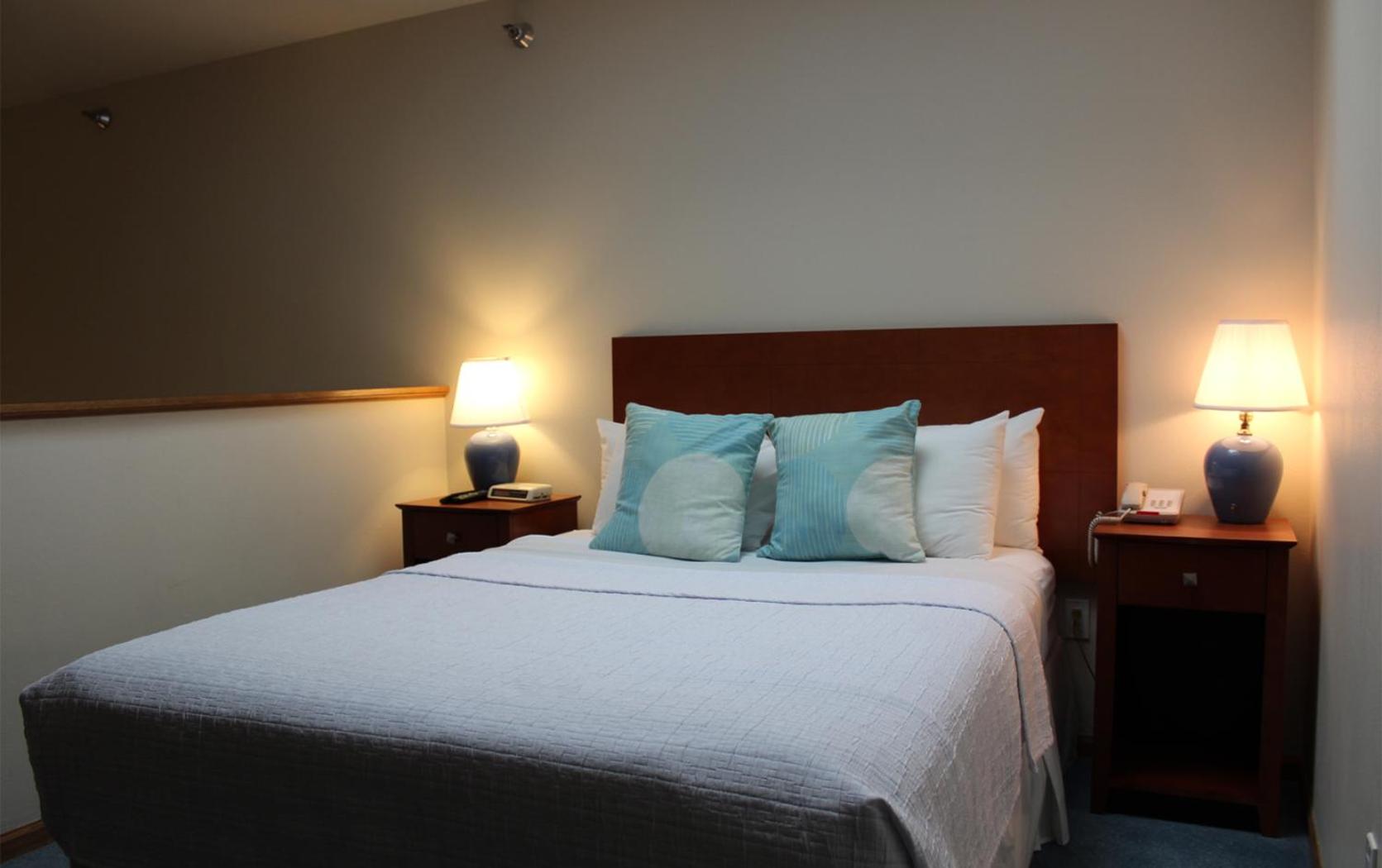 2 Bedrooms, Dover, Loft, Suite