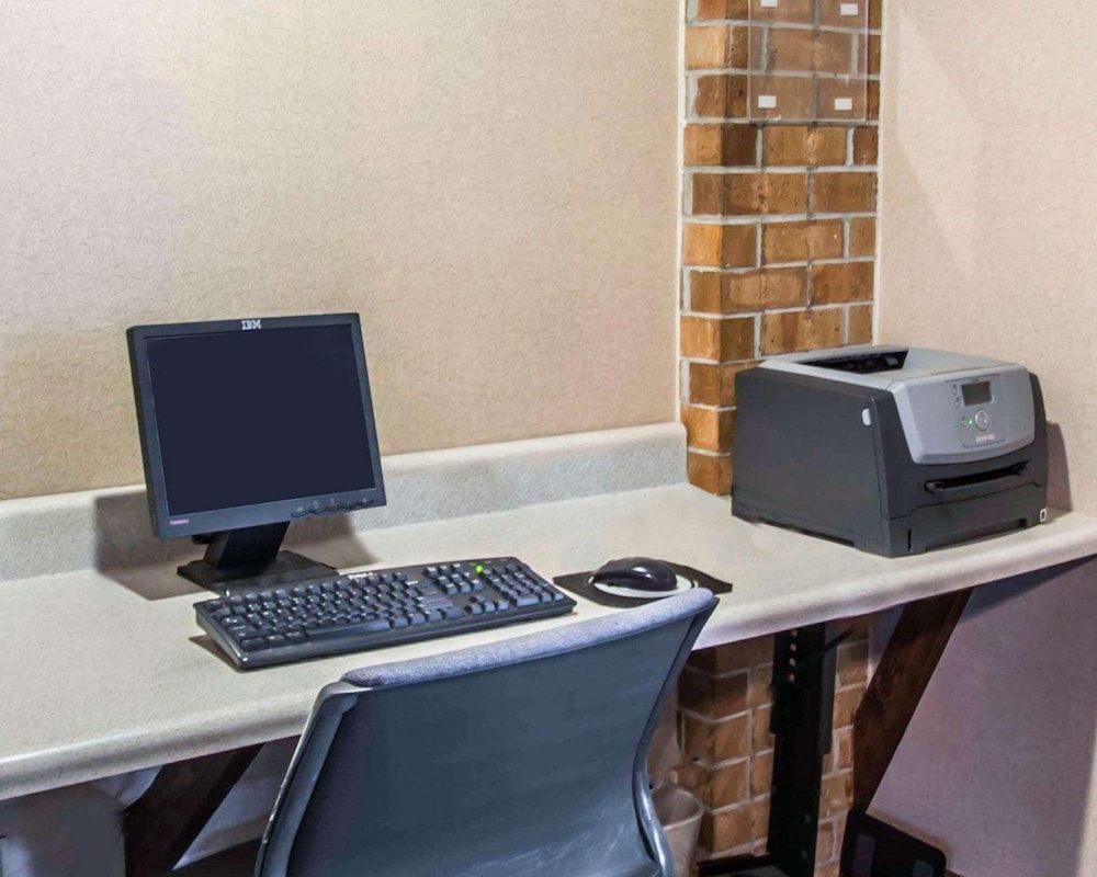 Stayable Suites Jacksonville West 35/45