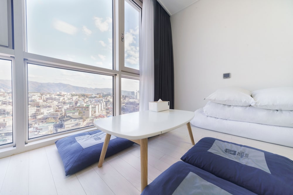 Ondol, 2 Futon Beds، The Venezia Suite Hotel 3/5