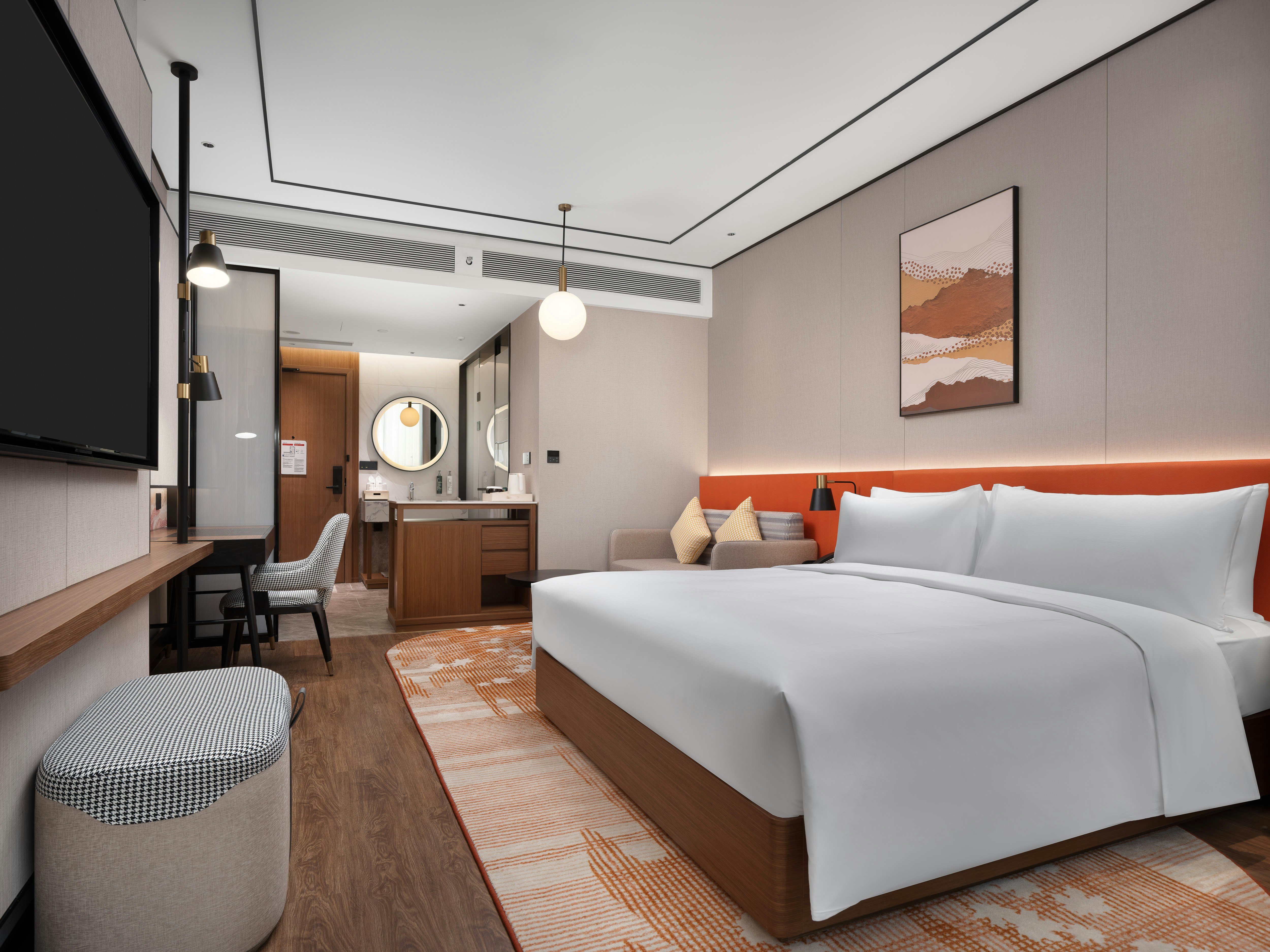 Guest Room, King Bed