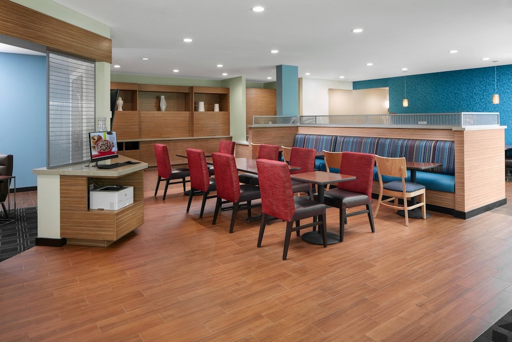 TownePlace Suites by Marriott Tampa South 36/43