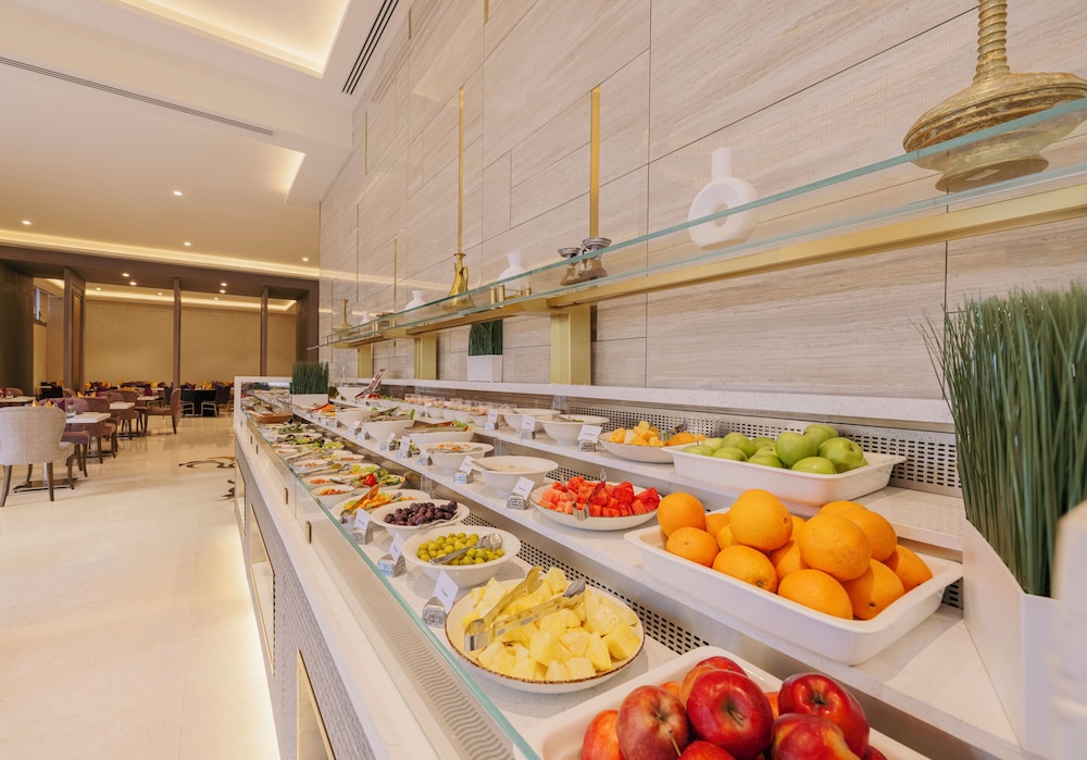 restaurant cafeteria