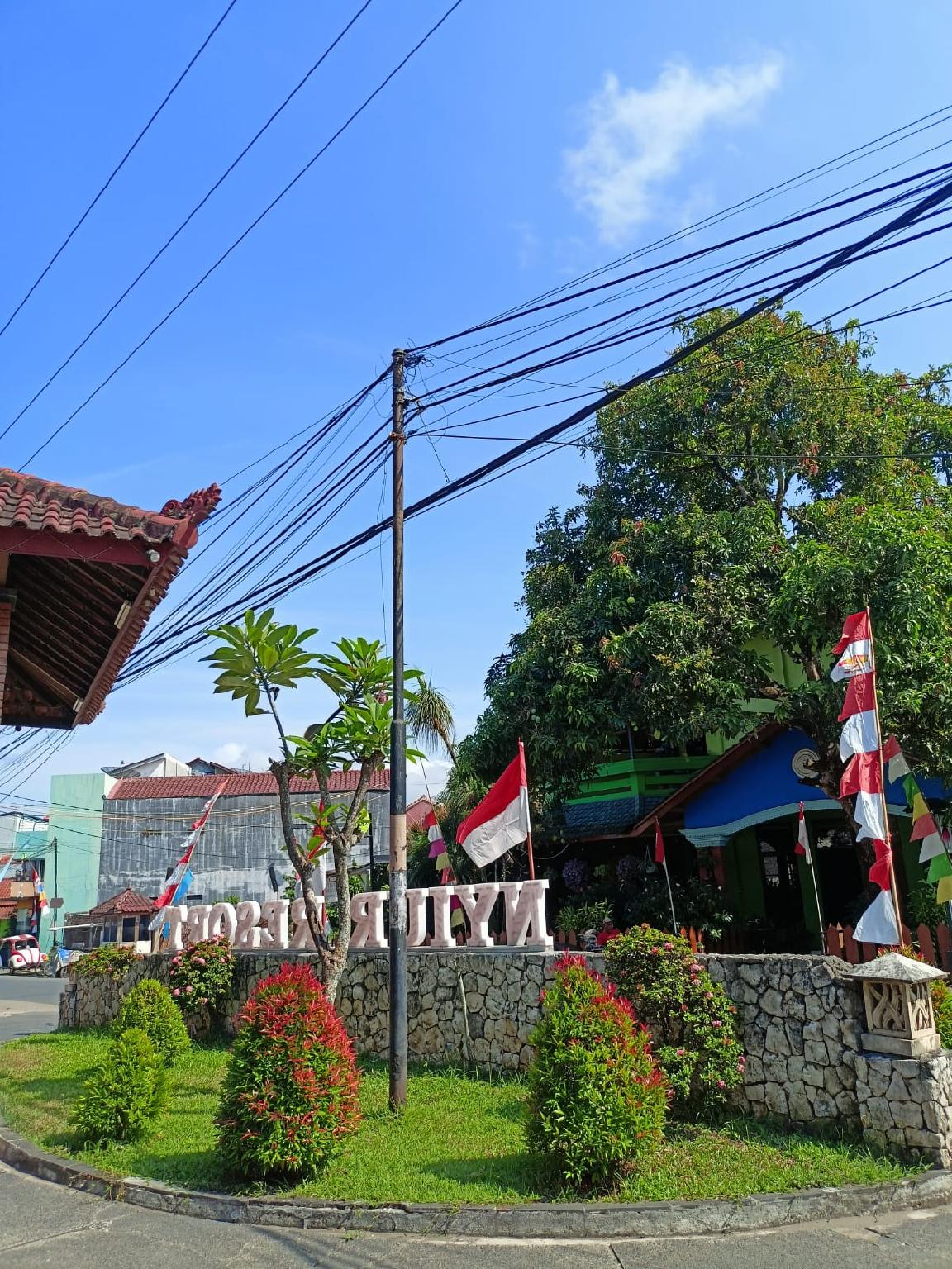 Nyiur Resort Hotel 4/32