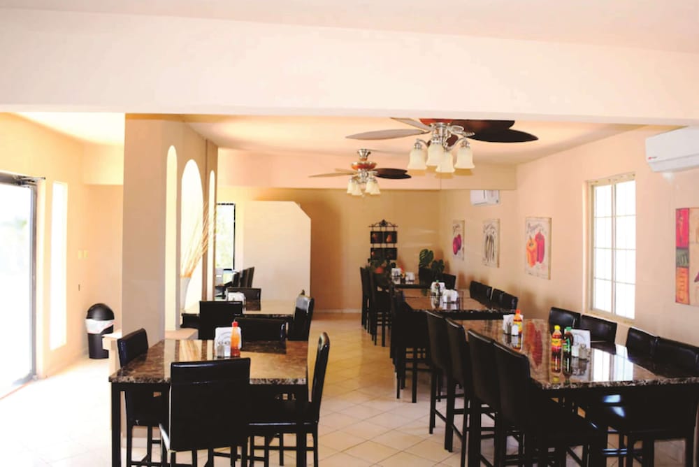Laos Mar Hotel and Suites 28/41